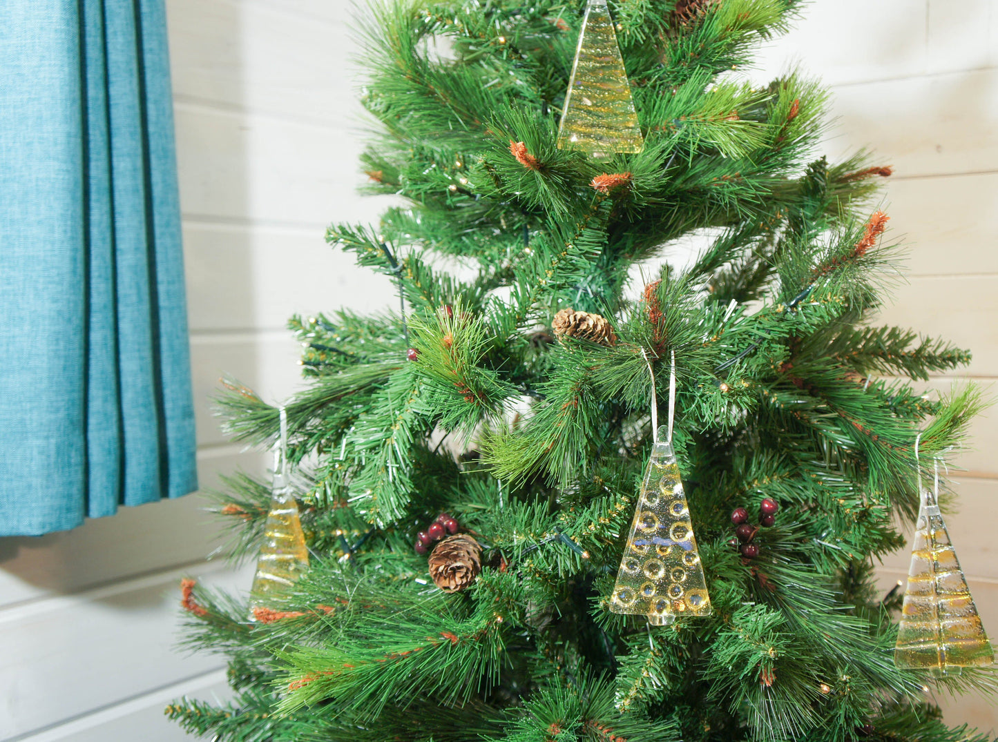 2 to 6 Medium Amber Chritmas trees, gold Christmas Decoration 12cm / 3 3/4" tall, hanging glass tree Christmas tree hanging ornament