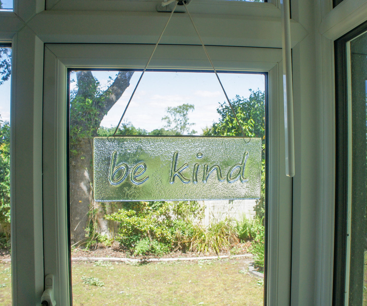 be kind Suncatcher 34x13cm(13 1/2x5"), be kind Sign Fused Glass Clear Hanging Suncatcher, Handmade Window Decoration Art