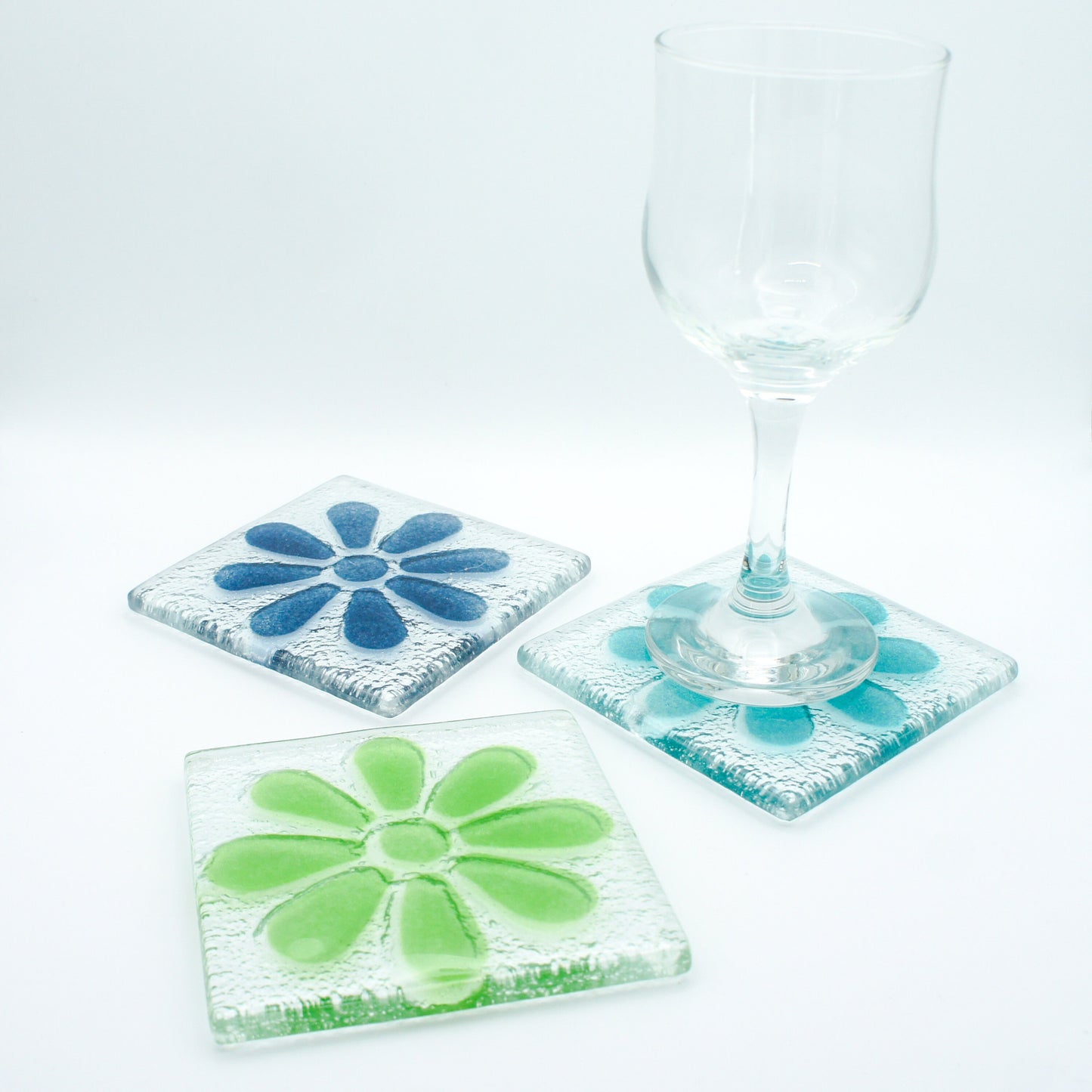 2 Daisy Glass Coasters, Choose the colours, fused glass flower coasters, sea glass daisy coasters, fused glass tableware, matt adkins
