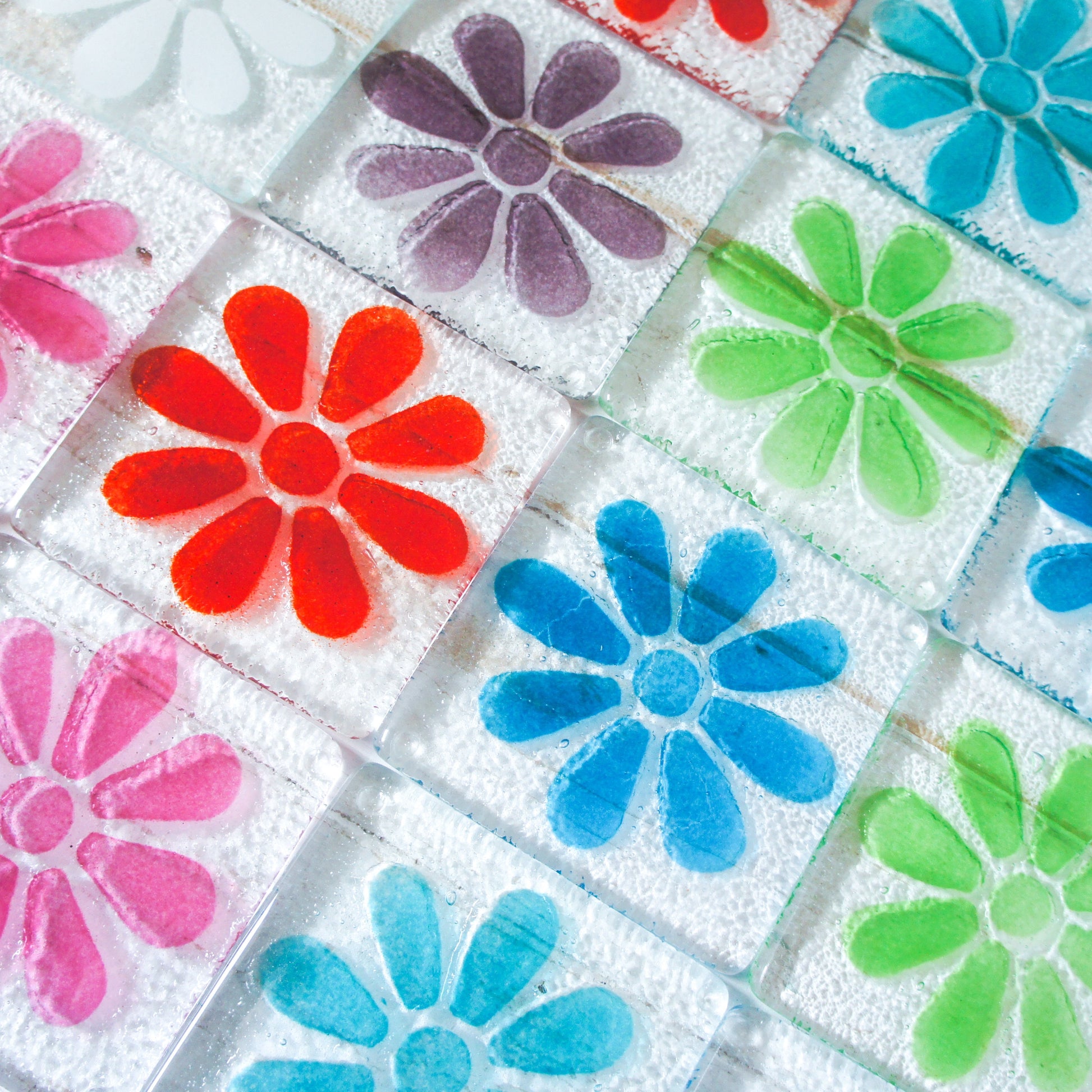 4 Daisy Coasters 10x10cm(4x4"), Choose colours, fused glass flower coasters, sea glass daisy coasters, matt adkins