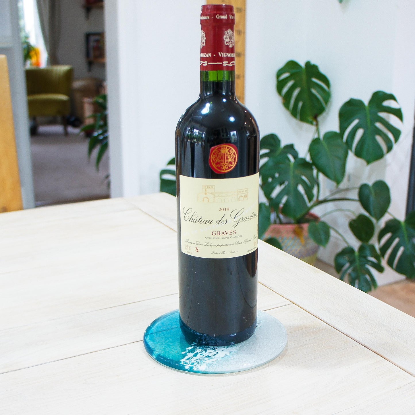 round beach fused glass teal wine bottle coaster, wine coaster, wine gift, kitchenware, kitchen décor, beach gift idea, housewarming gift, kitchen accessories, nautical gifts, new home gift, anniversary gift, beach home décor, unique gift