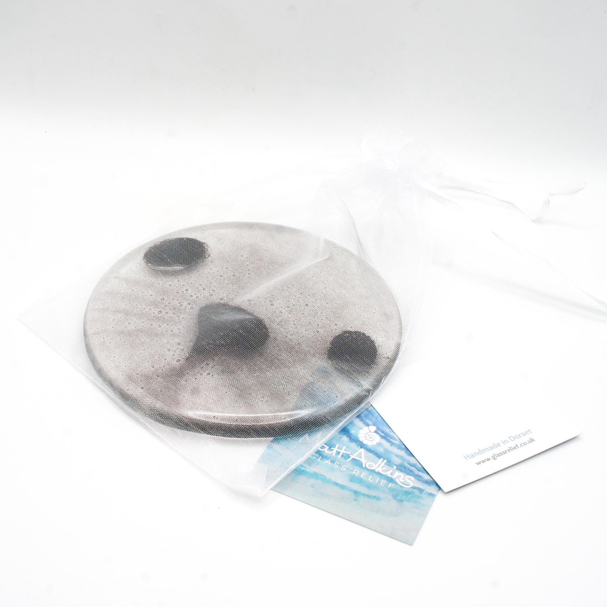 seal fused glass coaster
round coaster
handmade coaster seal
tile coaster seal face
house warming gift
beach house decor
black grey coaster
gift for her
handmade glass
seaside gifts
sea glass art
coffee table decor
nautical decor