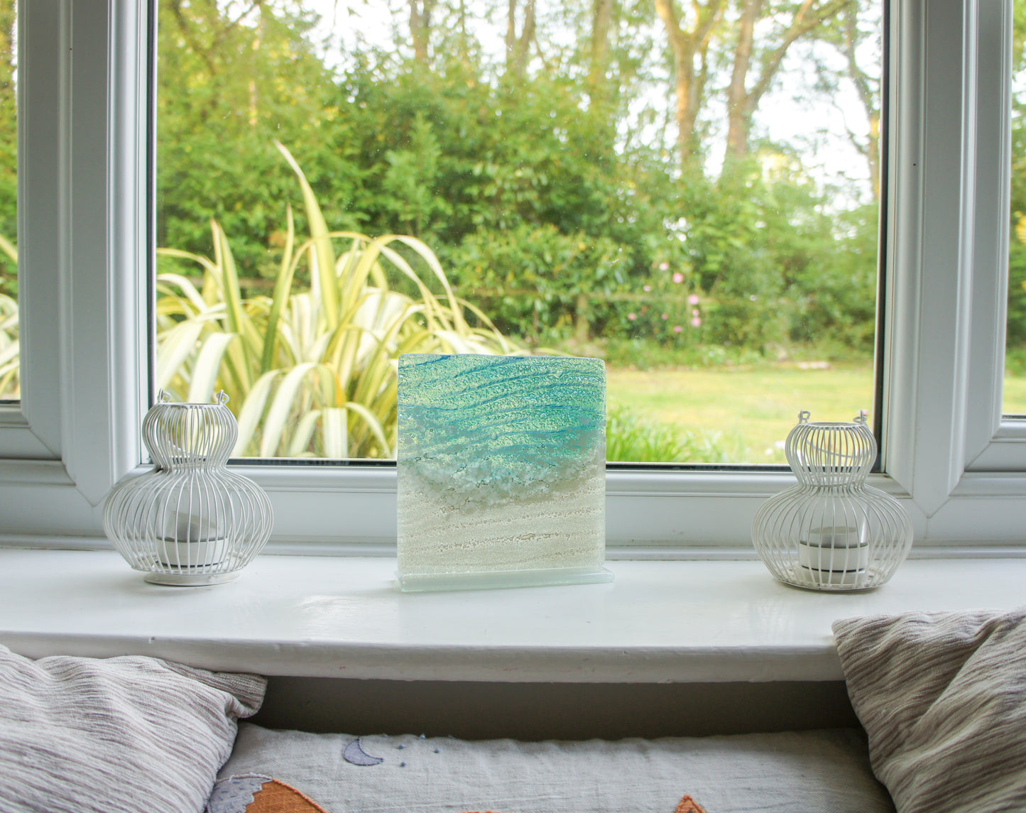Paradise Freestanding Panel - 15cm (6") on a foot