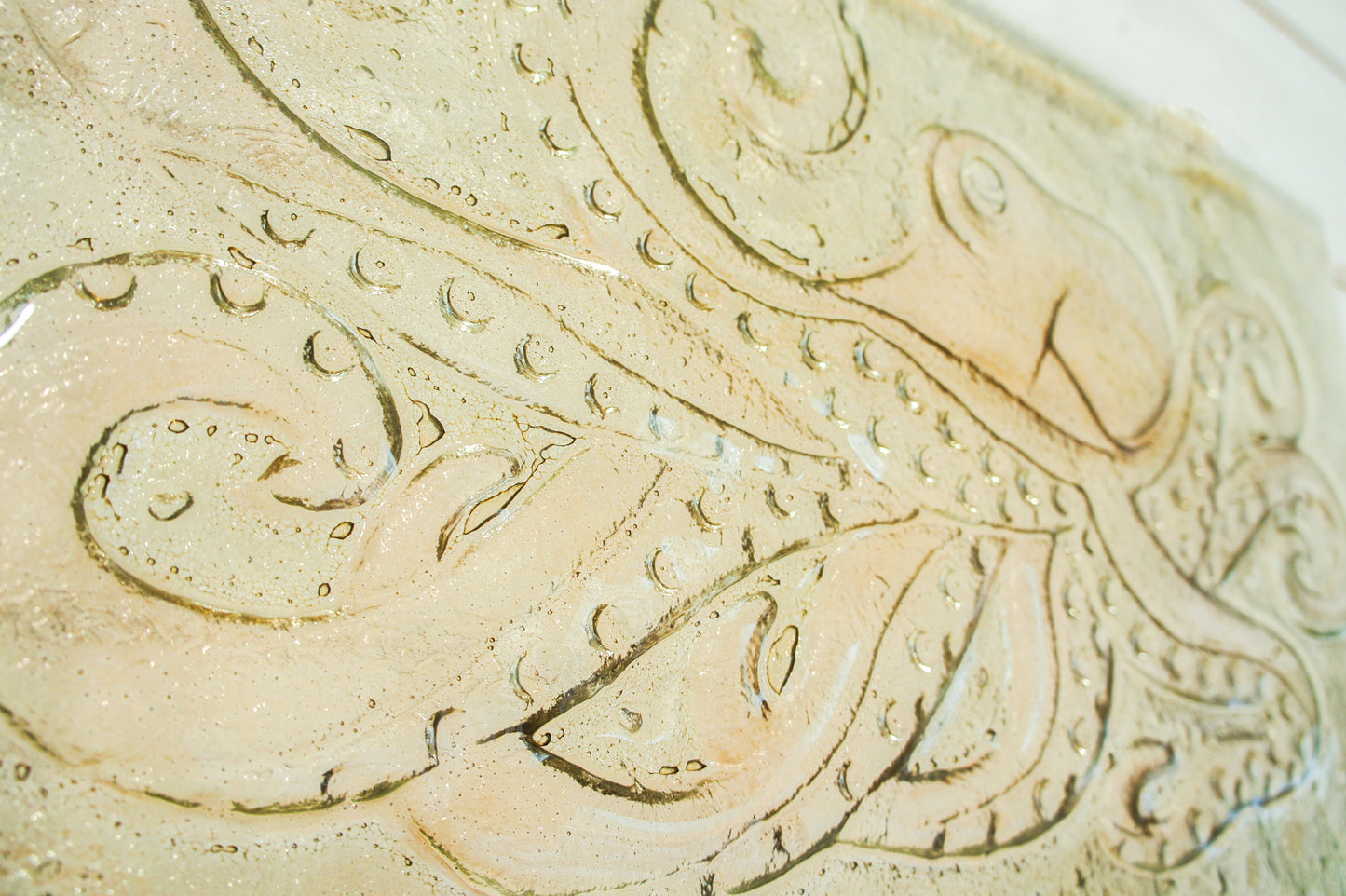 glass wall art sea life octopus in peach / rose gold / light amber 60x33cm / 23 1/2x13"