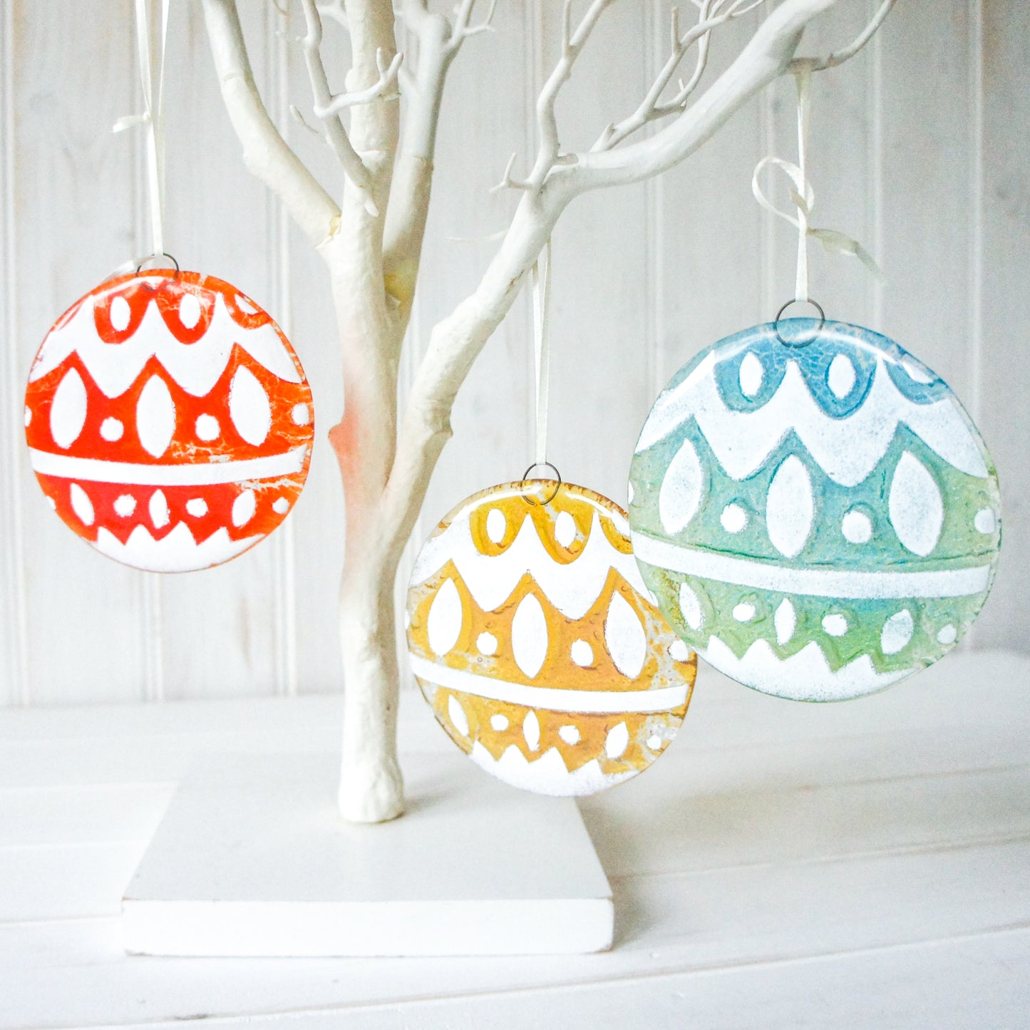 3 Norwegian Glass Baubles - Hanging - 12cm(5") with ribbon and organza bag