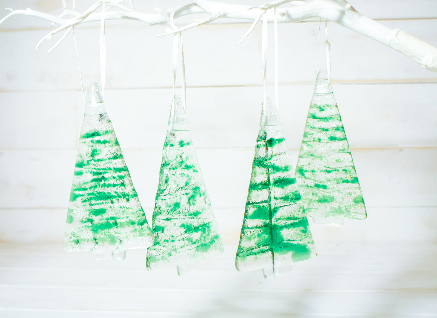 2 to 6 Medium Dark Green Trees - Hanging - 12cm/3 3/4" - with ribbon and organza bag