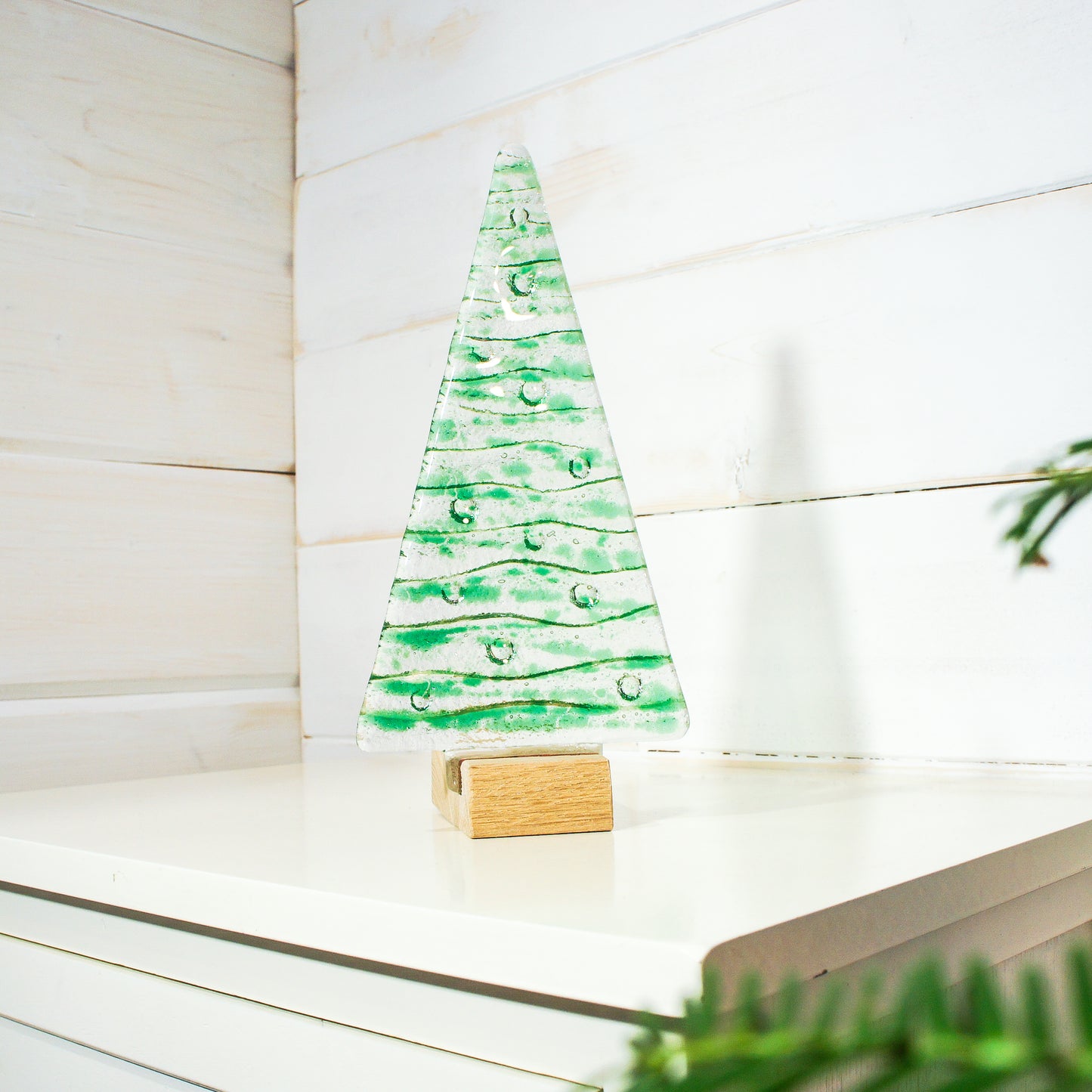 Large Green Glass Tree - 22cm(8 1/2") with wooden block