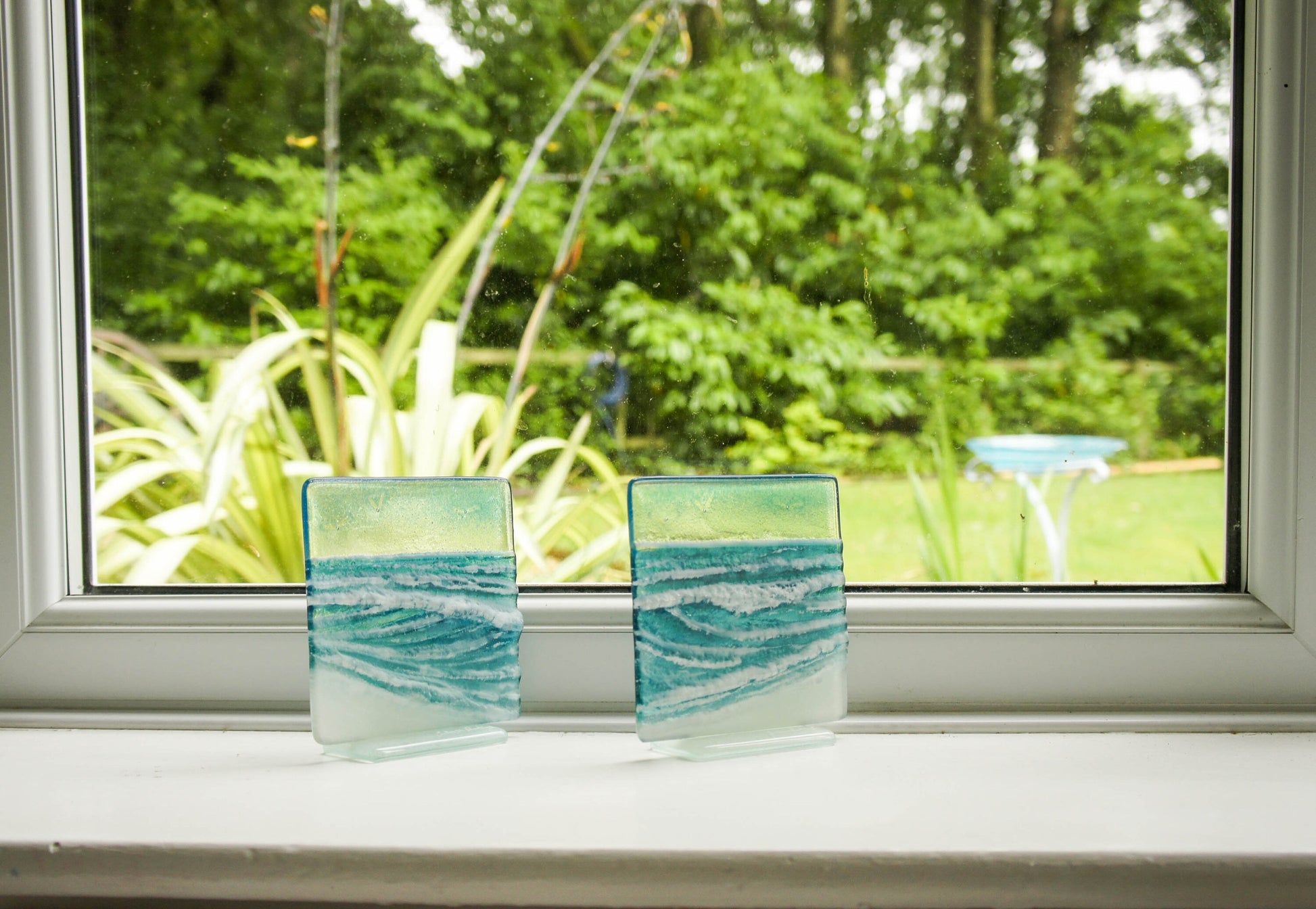 Set of 2 Small Wave Stands 12cm(5"), Fused Glass Wave Art, Coastal Birds Glass Art, Glass Ornament, Ocean Suncatcher Art Model 1