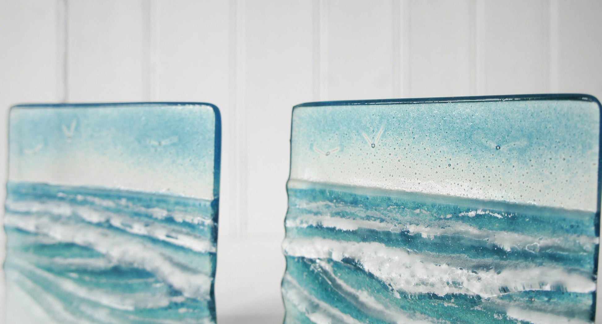 Set of 2 Small Wave Stands 12cm(5"), Fused Glass Wave Art, Coastal Birds Glass Art, Glass Ornament, Ocean Suncatcher Art Model 1