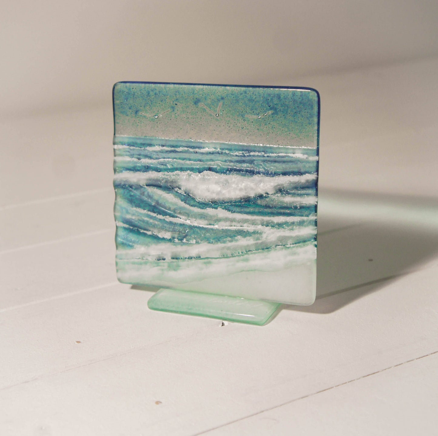 Set of 2 Small Wave Stands 12cm(5"), Fused Glass Wave Art, Coastal Birds Glass Art, Glass Ornament, Ocean Suncatcher Art Model 1
