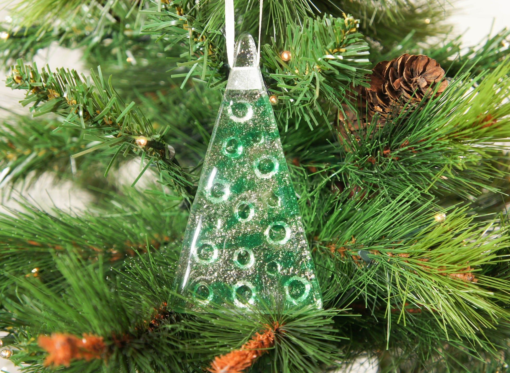 2 to 6 medium dark green Chritmas trees ornament, hanging dark green Christmas Decoration 12cm/3 3/4" tall-glass tree Christmas decoration