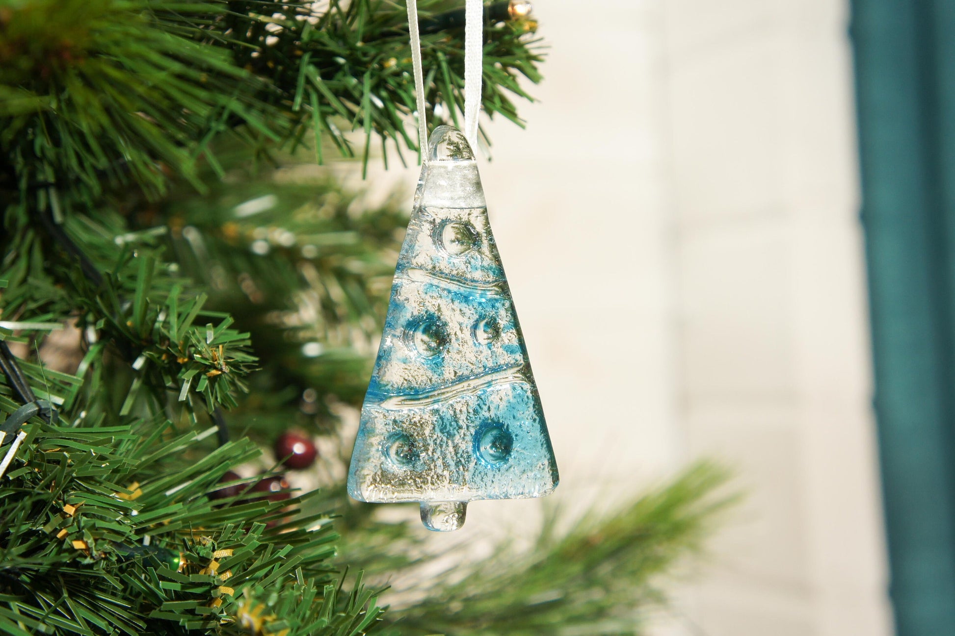 fused glass christmas decorations, glass christmas trees, glass christmas hanging decorations, glass christmas ornaments