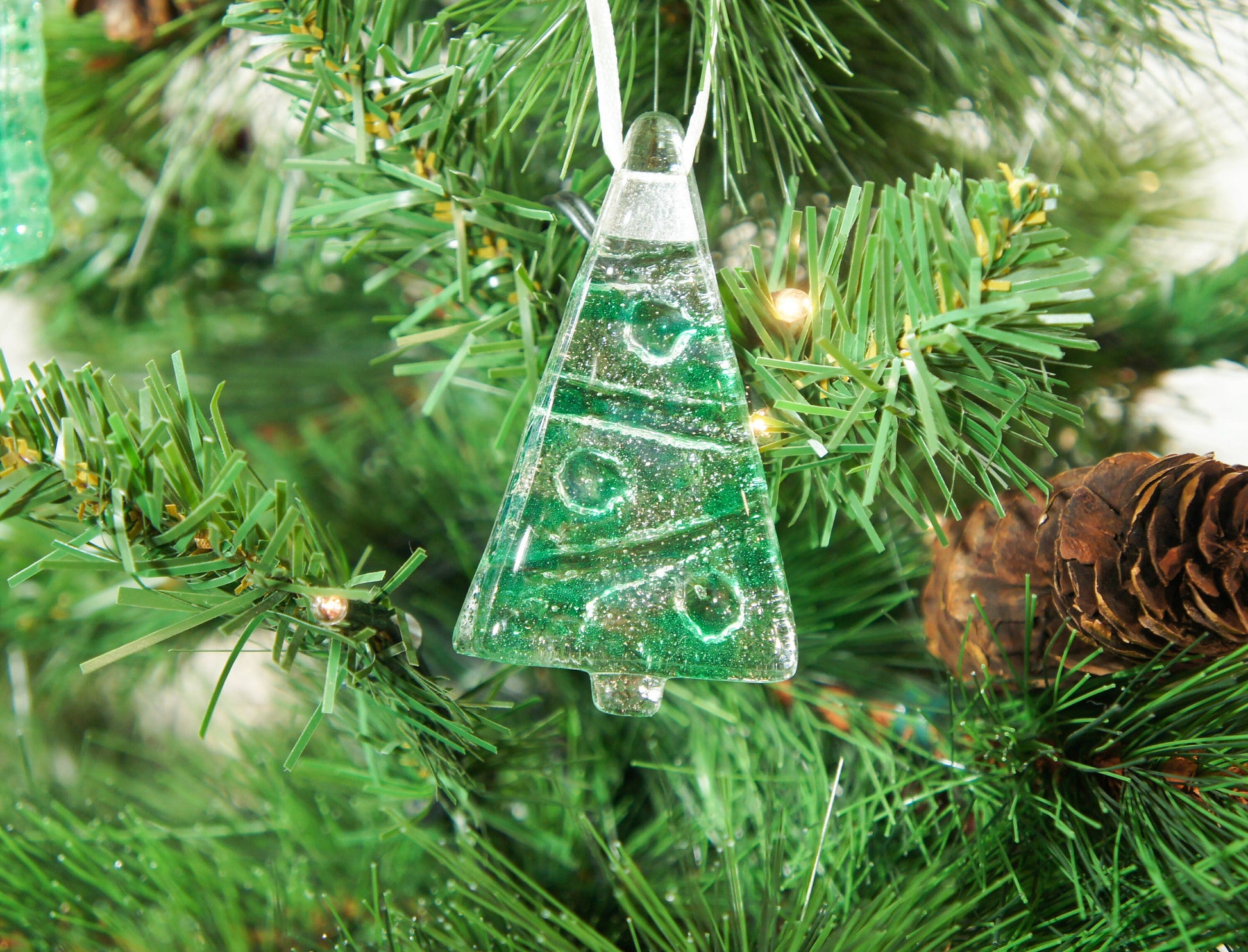fused glass christmas decorations, glass christmas trees, glass christmas hanging decorations, glass christmas ornaments