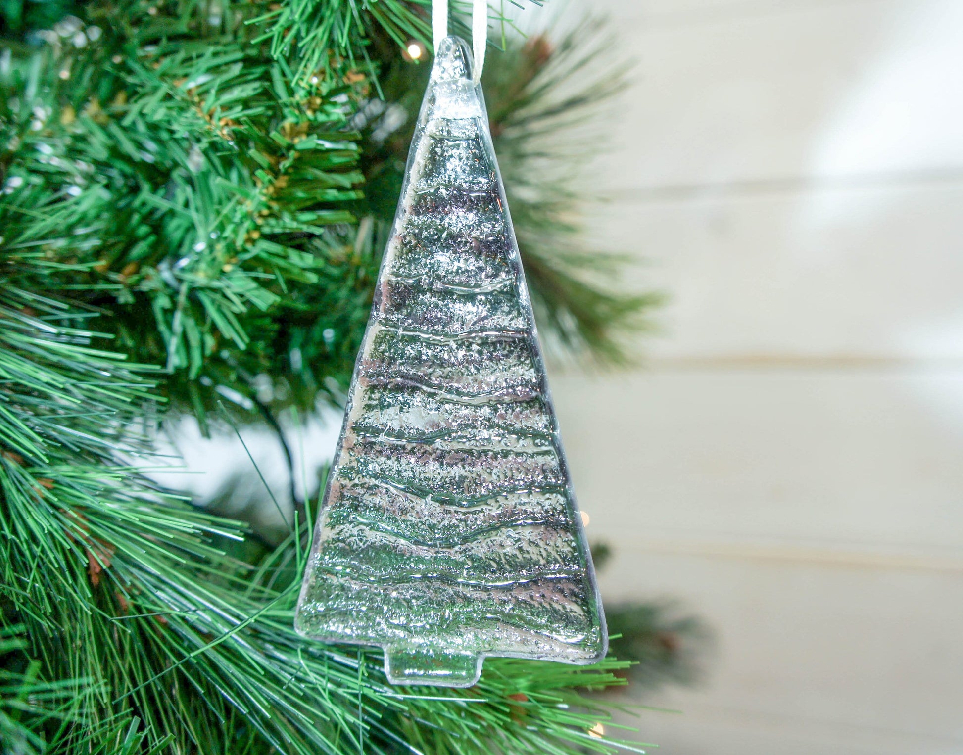 2 to 6 medium purple Christmas trees decorations, lilac Christmas hanging ornament 12cm / 3 3/4" tall-hanging glass tree Christmas tree