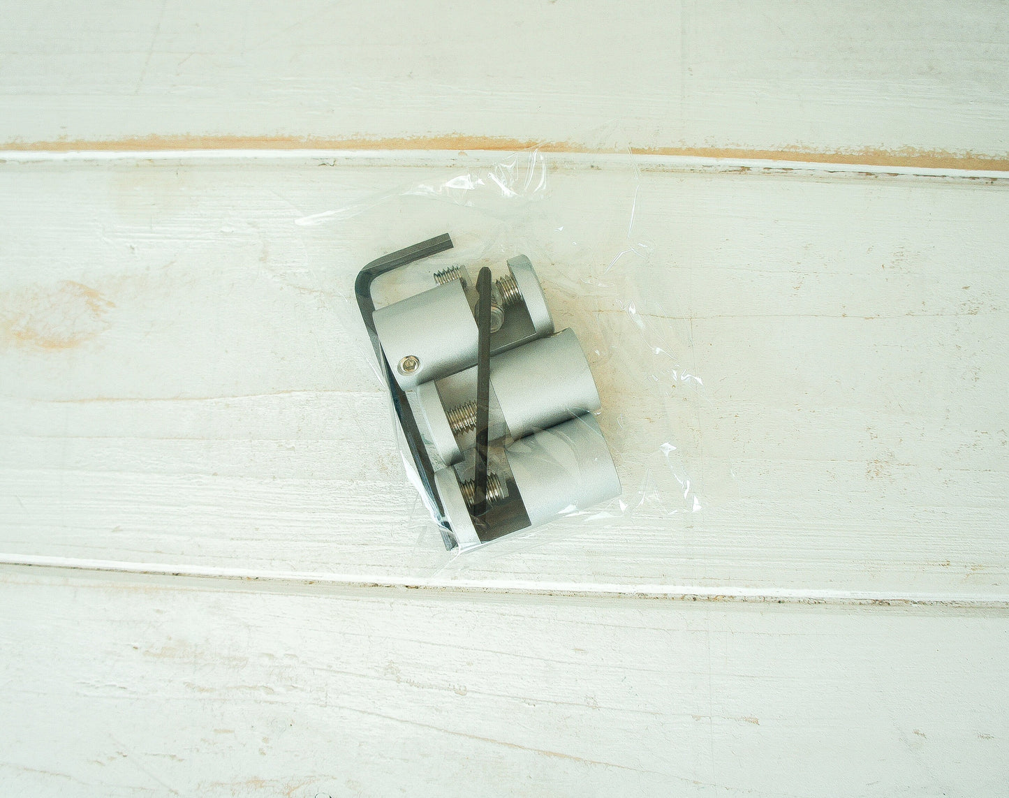 Set of 3 fixings with 2 allen keys for glass wall panels | panel to be 18mm from the wall