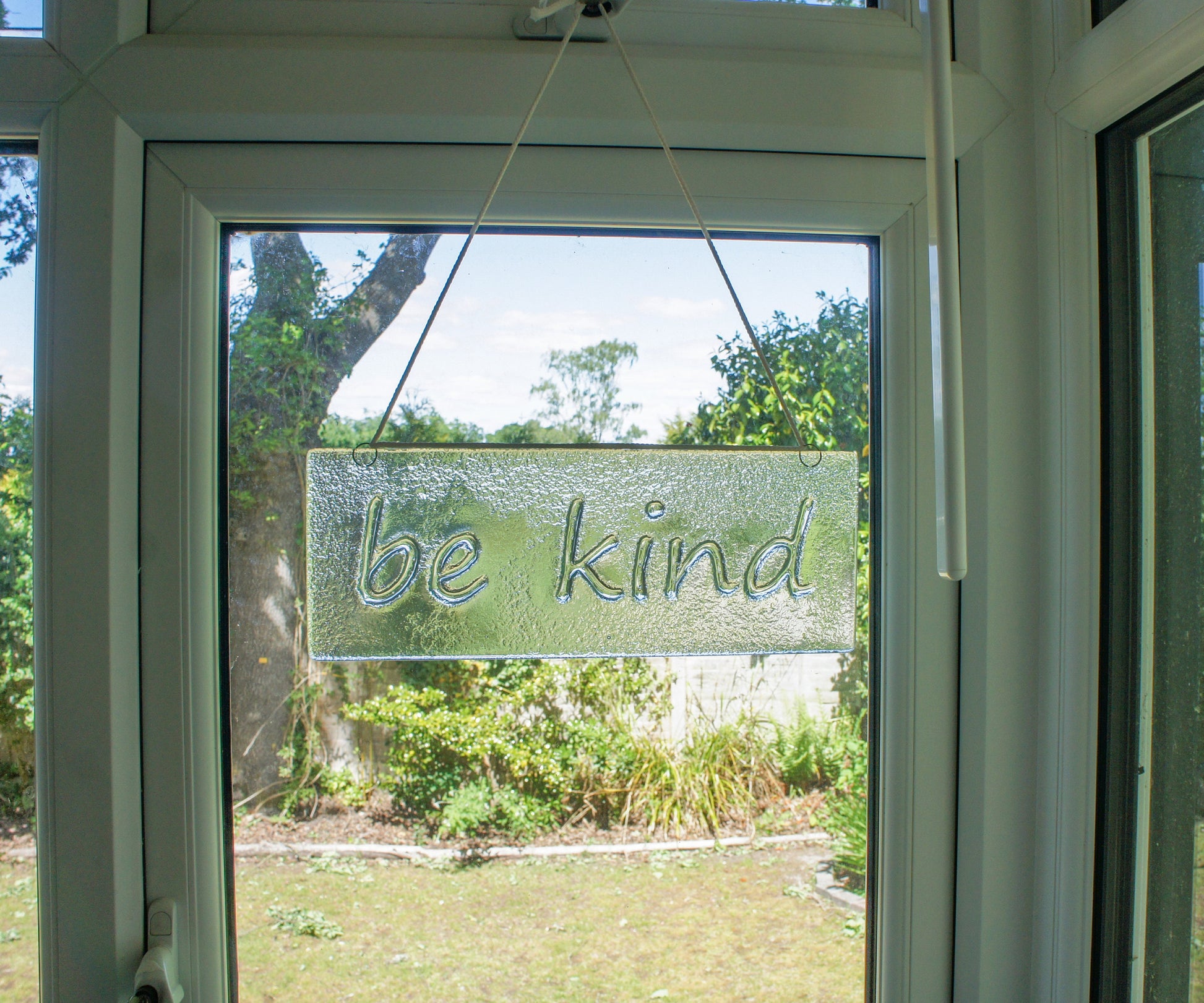 be kind Suncatcher 34x13cm(13 1/2x5"), be kind Sign Fused Glass Clear Hanging Suncatcher, Handmade Window Decoration Art