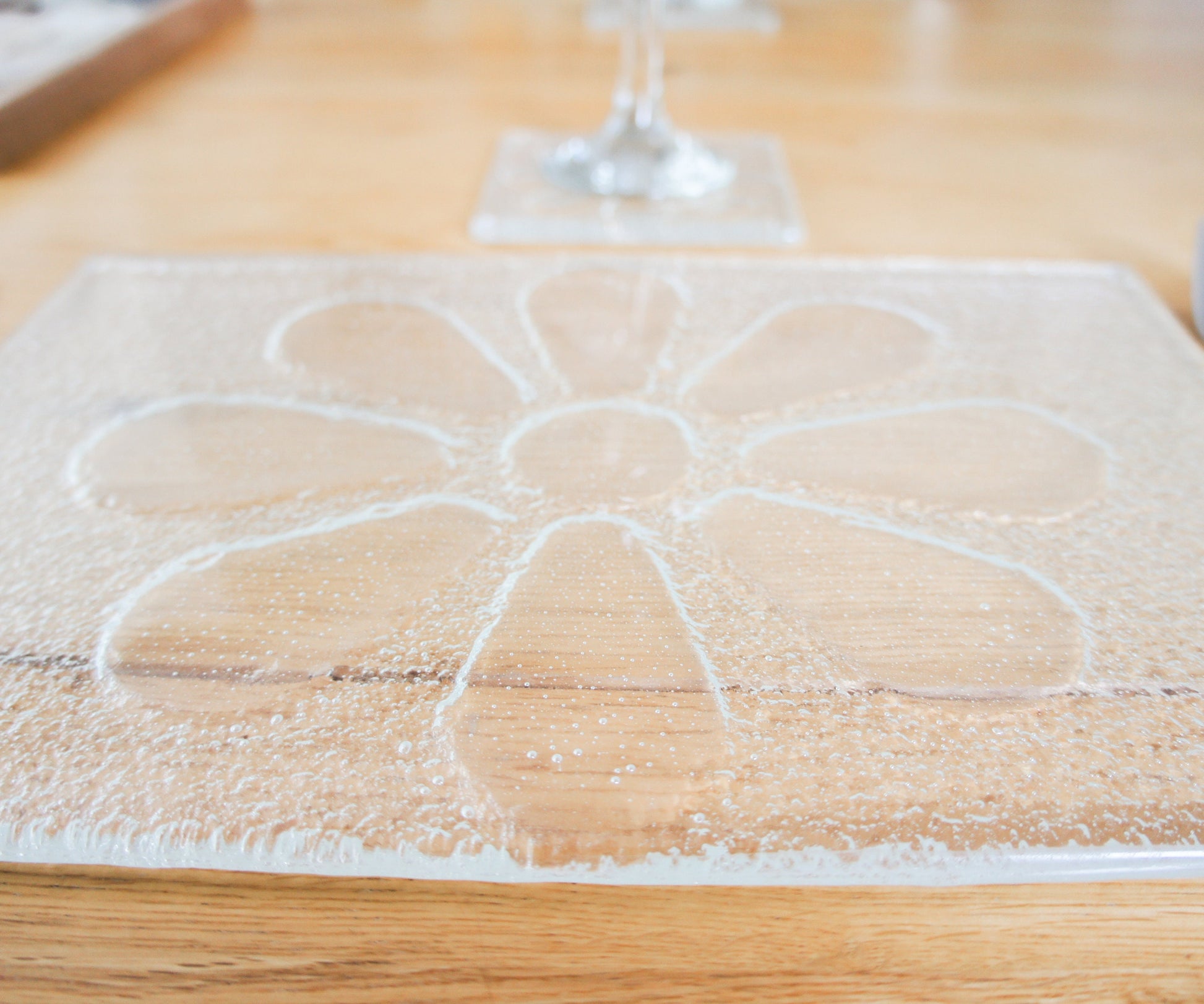 Daisy Placemat 30x20cm(11 3/4x8 1/4"), Clear Daisy Fused Glass Seaside Table Pad, Flower Glass Tableware, Flower Table Mat
