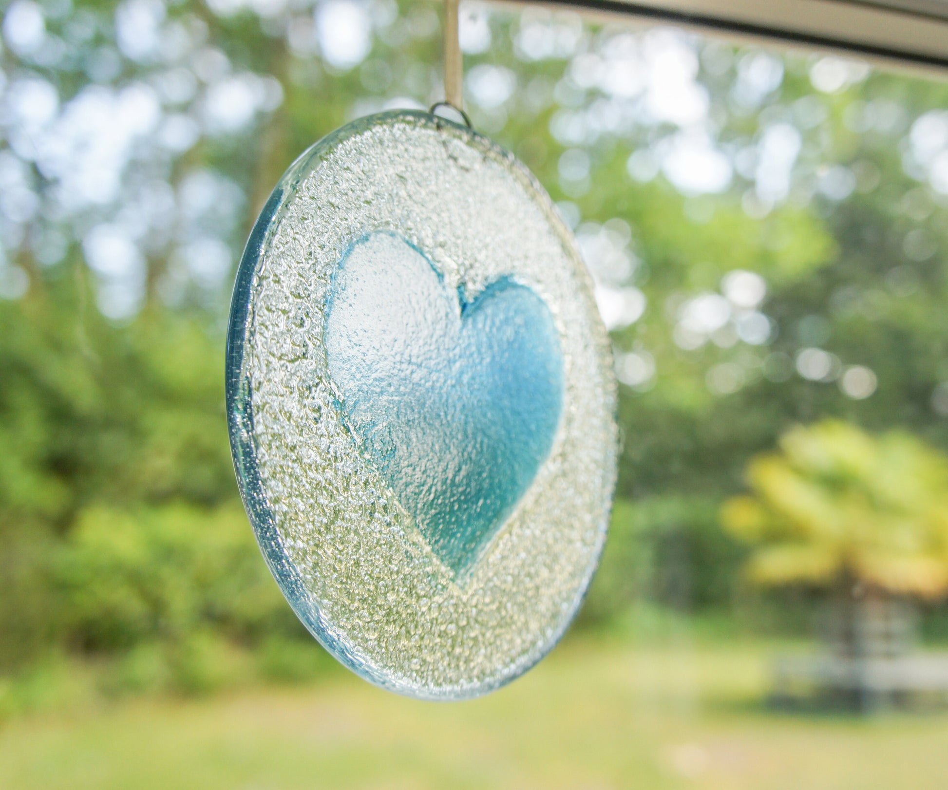 Blue Heart Glass Suncatcher 12cm(5"), blue love heart fused glass hanging window decoration, sun catcher, window hanging glass art, yard art