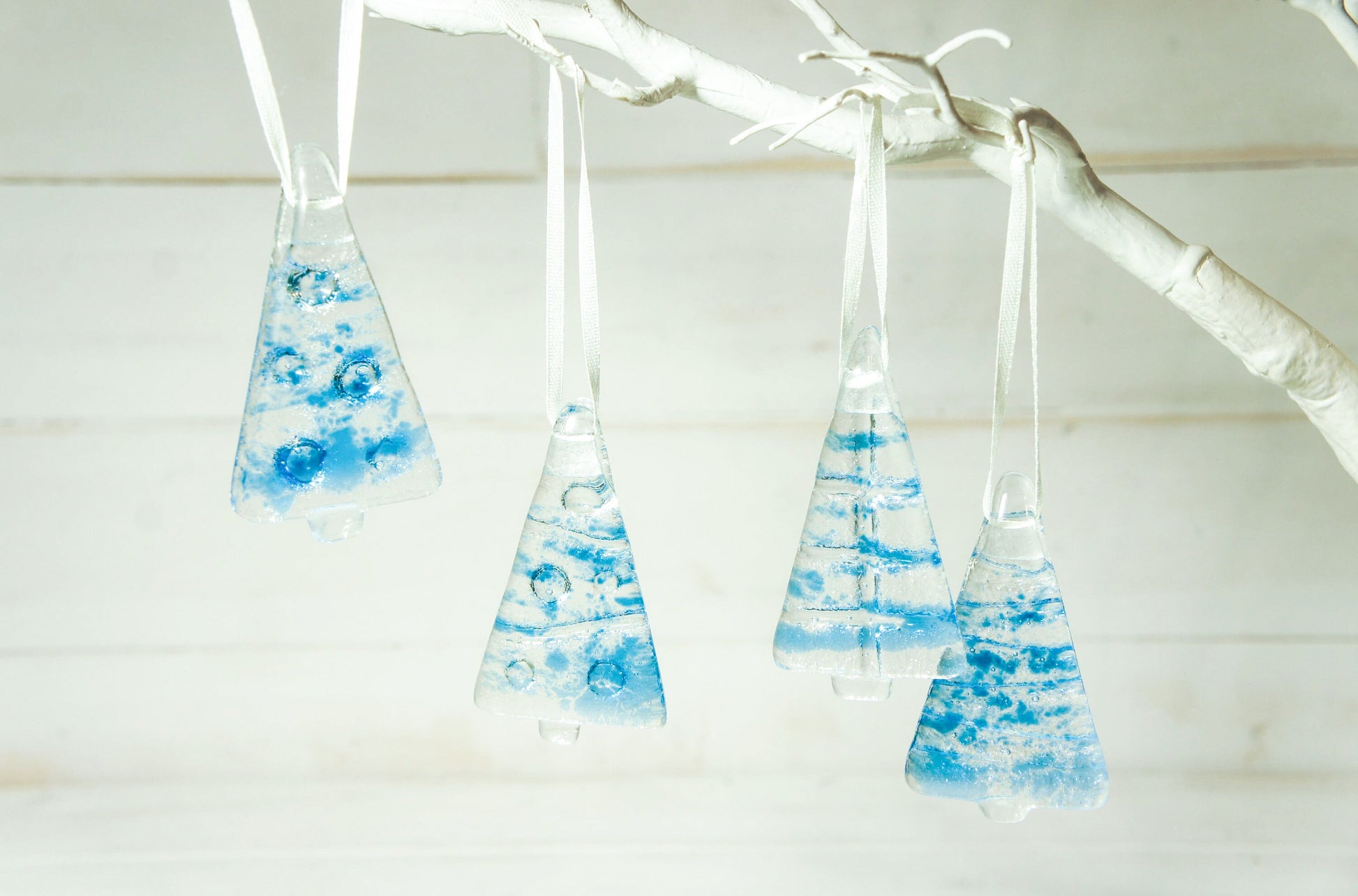 fused glass christmas decorations, glass christmas trees, glass christmas hanging decorations, glass christmas ornaments