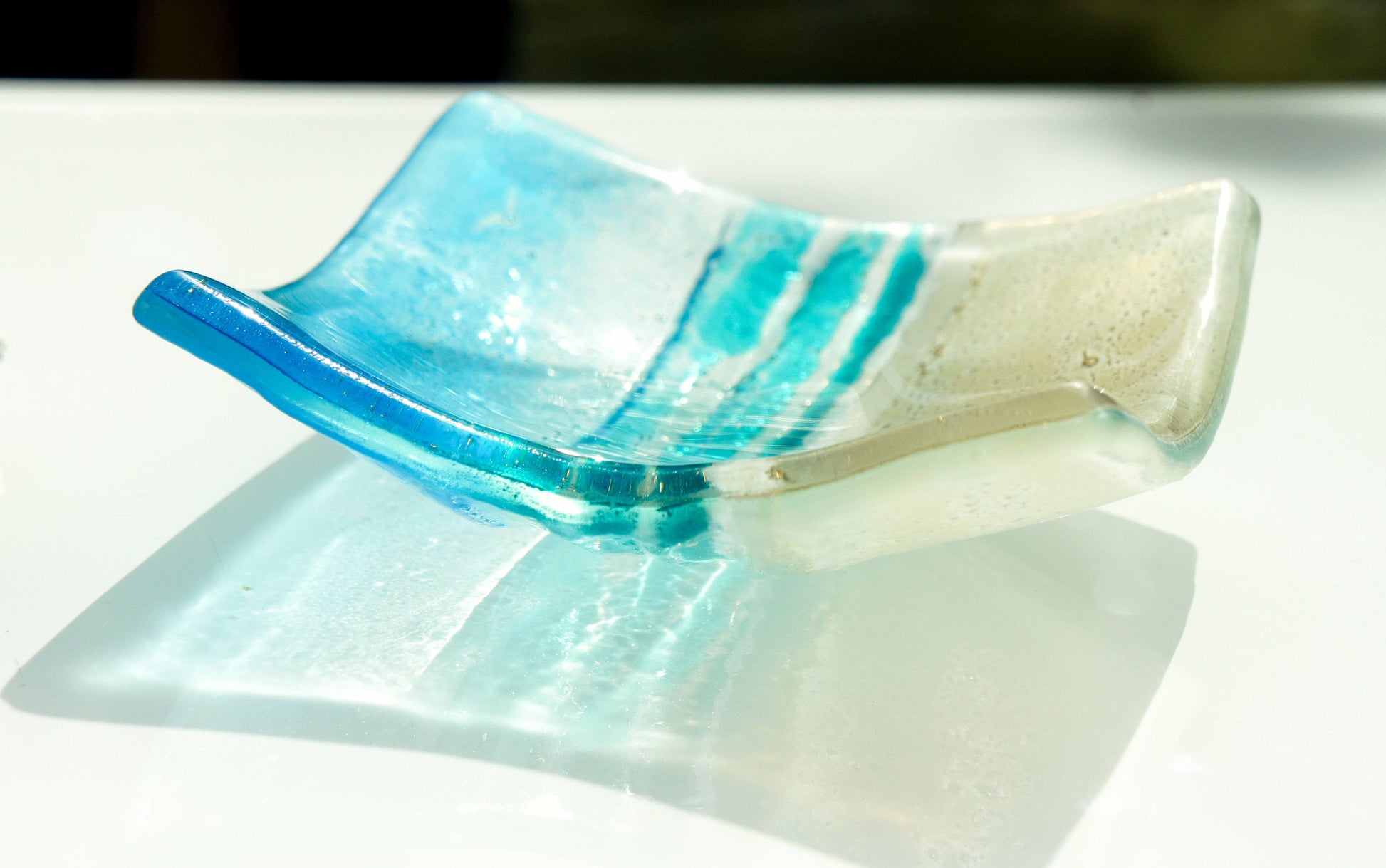 Sea Turquoise Blue handmade Ring Dish 10cm, fused glass trinket, coastal ring dish, fossil handmade dish, teal dish, seabed dish, ring holder, turquoise dish, coastal dish