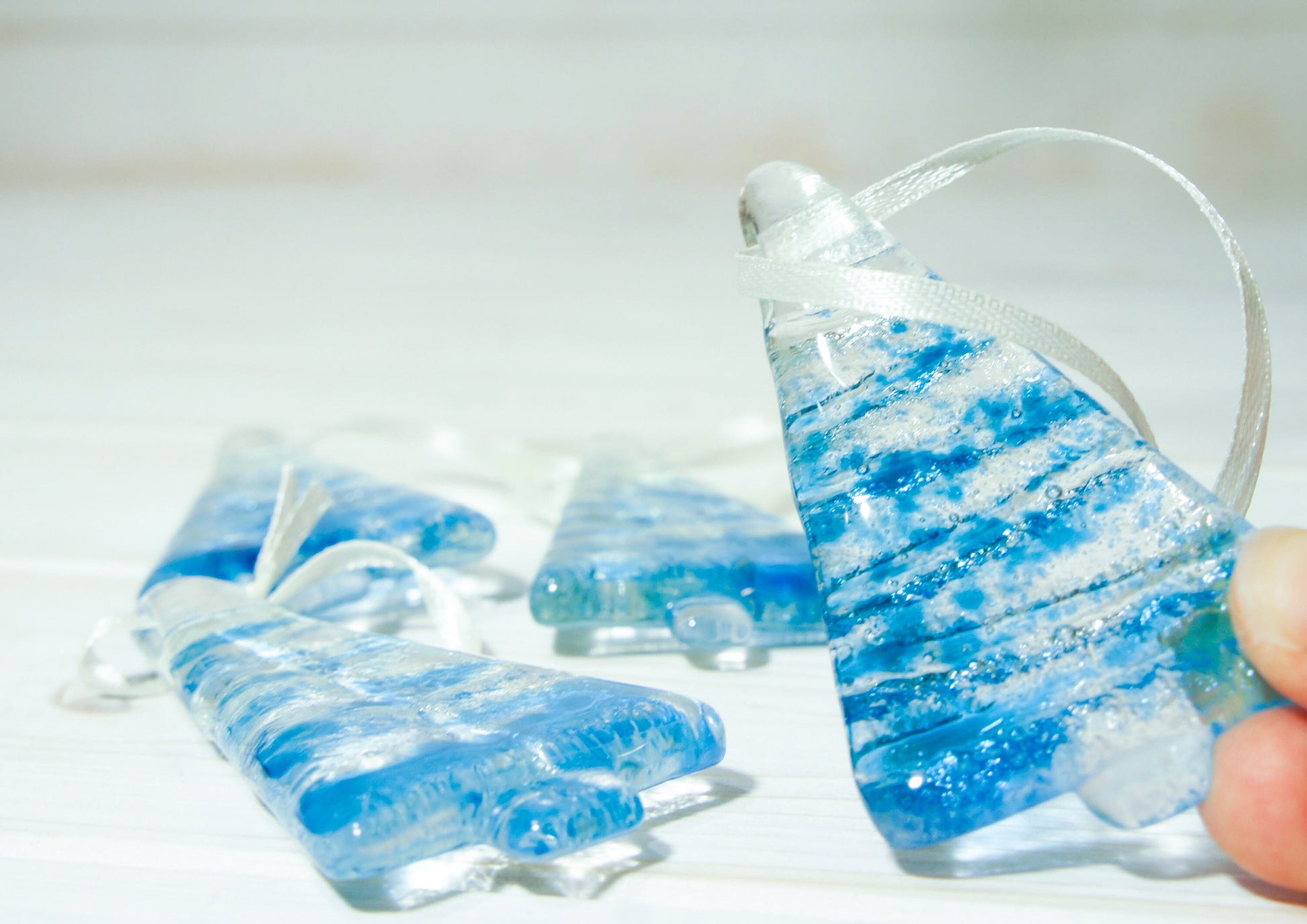 fused glass christmas decorations, glass christmas trees, glass christmas hanging decorations, glass christmas ornaments