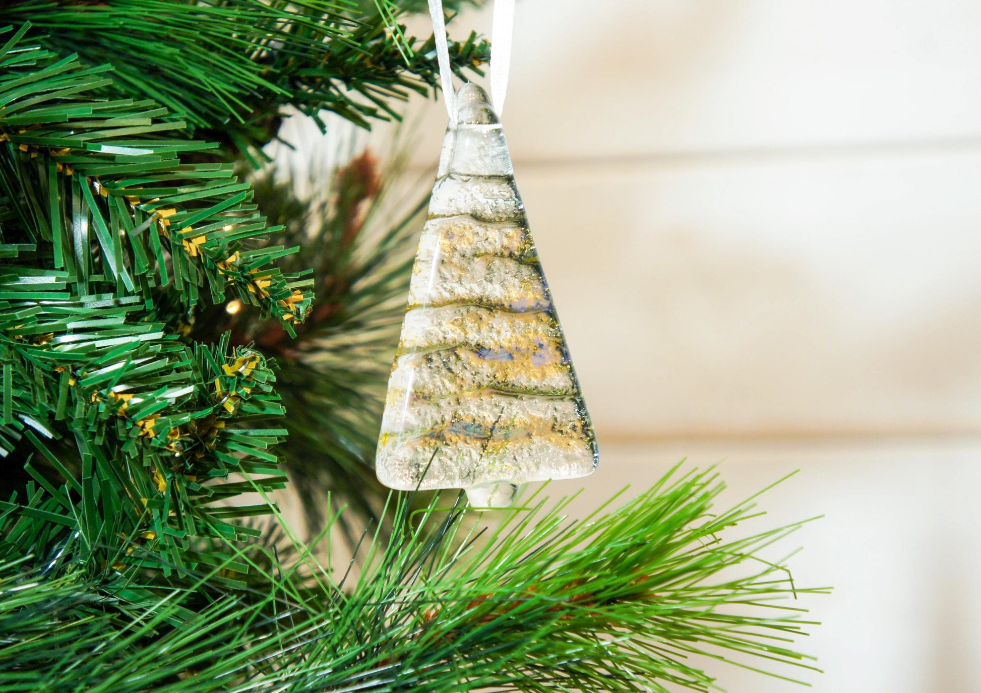 fused glass xmas
Christmas decoration
glass decoration
glass christmas tree
glass hanging trees
amber gold glass
gold glass decor
gold christmas decor
christmas gift ideas
christmas ornament
secret santa gift
stocking filler
small gift