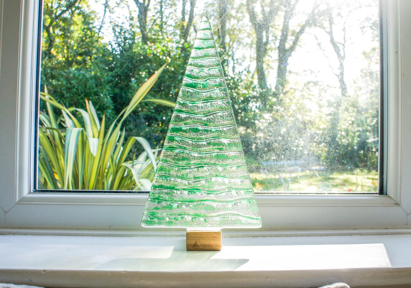 fused glass xmas
Christmas decoration
glass decoration
glass christmas tree
freestanding tree
green christmas tree
green glass tree
seaglass tree
christmas ornament
festive holiday tree
holiday decor
christmas suncatcher
christmas gift ideas