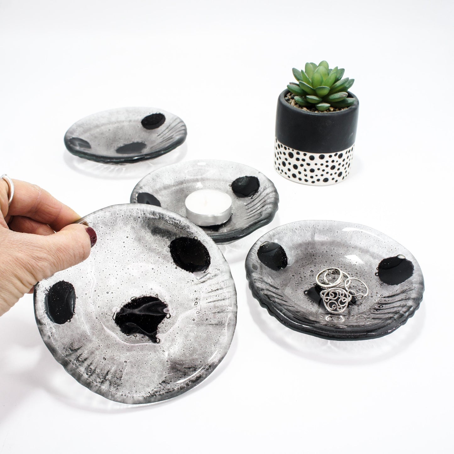 Seal Glass Trinket Dish 12.5cm(5"), fused glass ring holder, ring dish, jewelry bowl, earring holder, tea light gift for her, seal gift