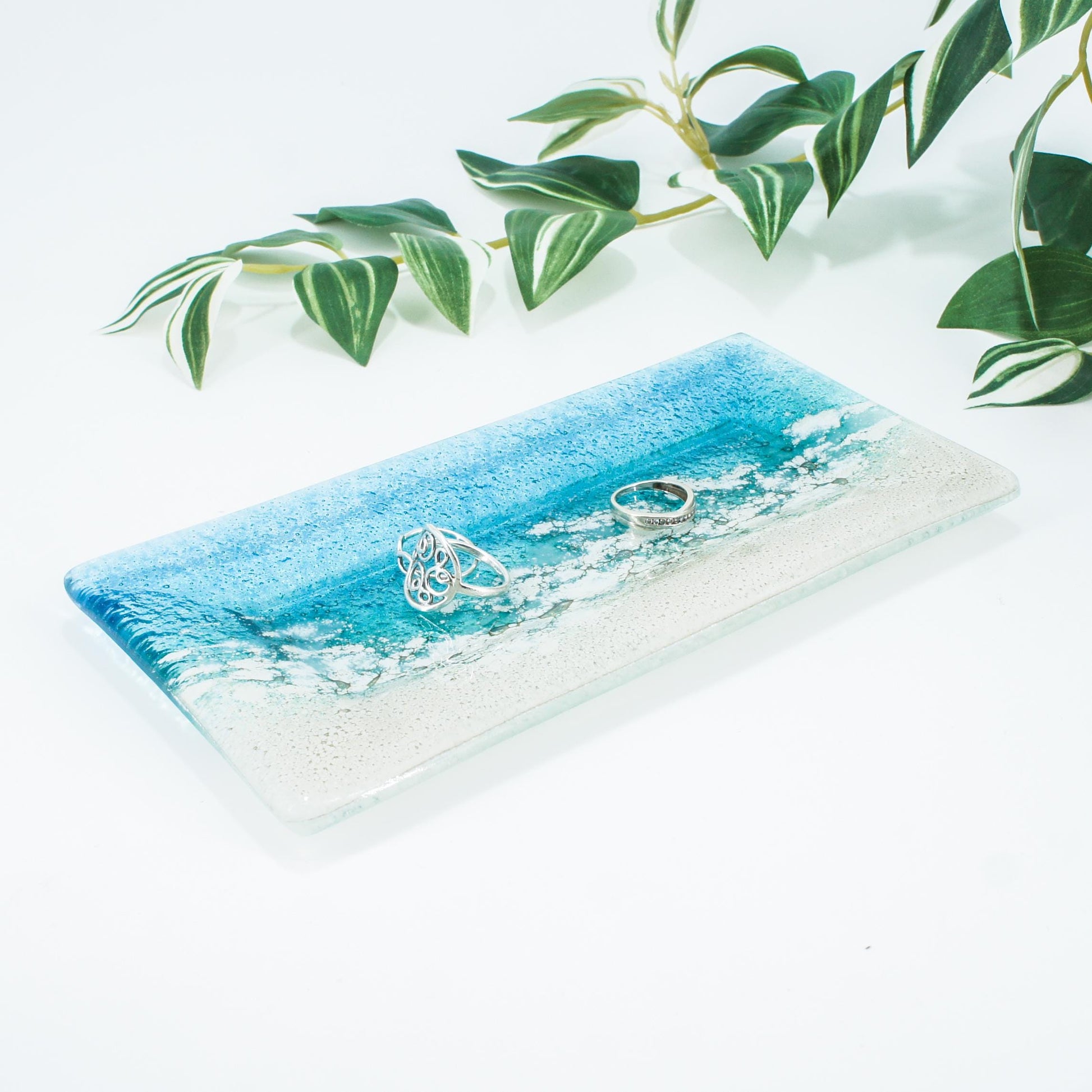 accessory tray
turquoise ring tray
blue glasses holder
teal trinket dish
coastal ring tray
green ring holder
beach pen holder
key bowl rest
gift pen holider
gift for him
teal ring dish
necklace holder
office accessory