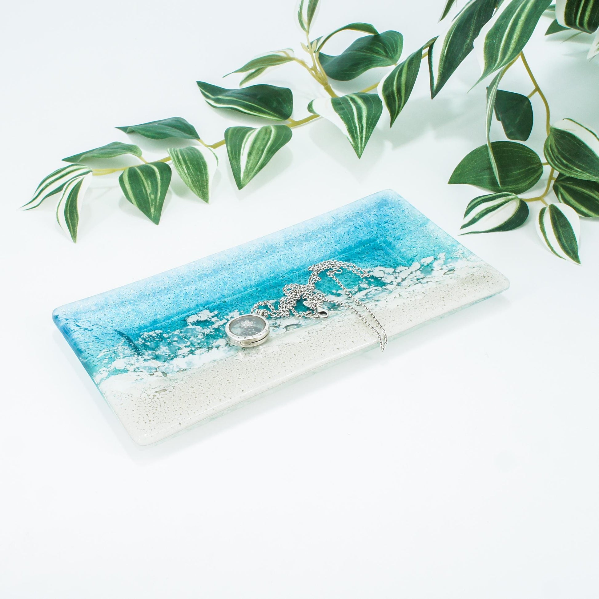 accessory tray
turquoise ring tray
blue glasses holder
teal trinket dish
coastal ring tray
green ring holder
beach pen holder
key bowl rest
gift pen holider
gift for him
teal ring dish
necklace holder
office accessory