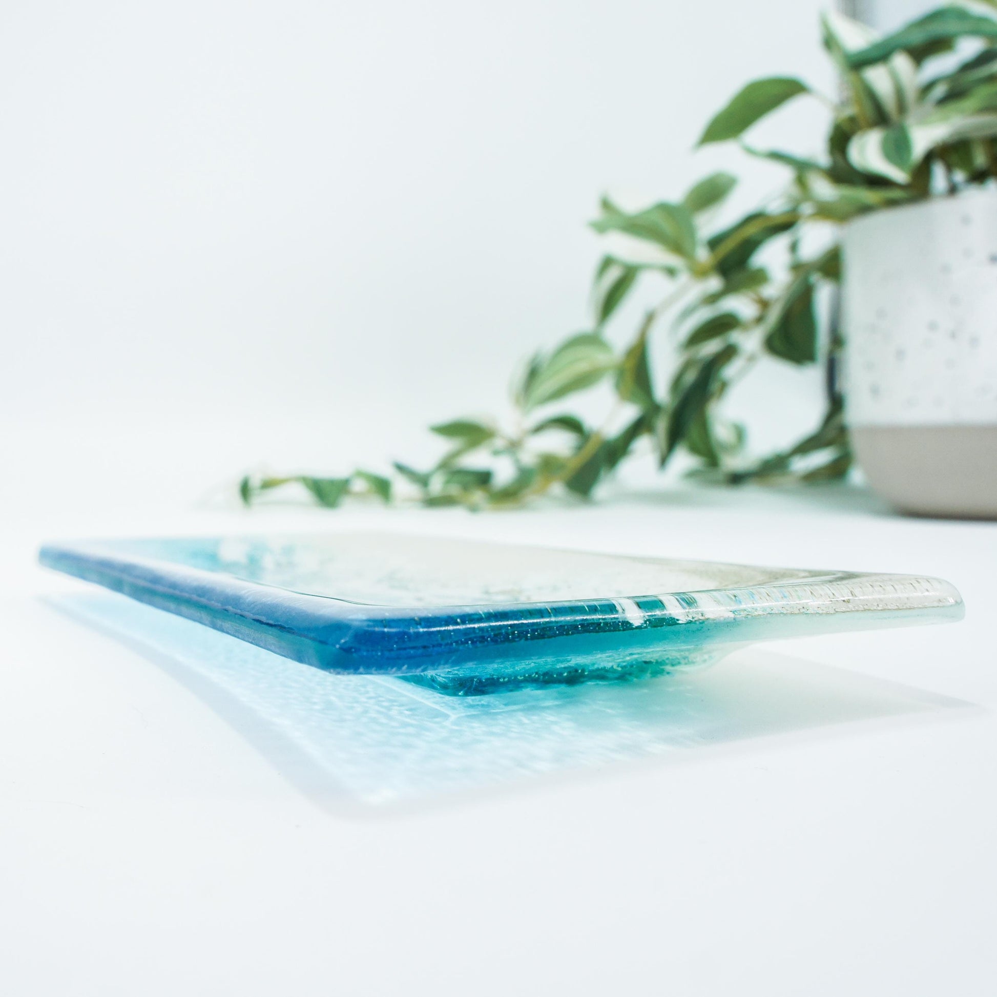 accessory tray
turquoise ring tray
blue glasses holder
teal trinket dish
coastal ring tray
green ring holder
beach pen holder
key bowl rest
gift pen holider
gift for him
teal ring dish
necklace holder
office accessory