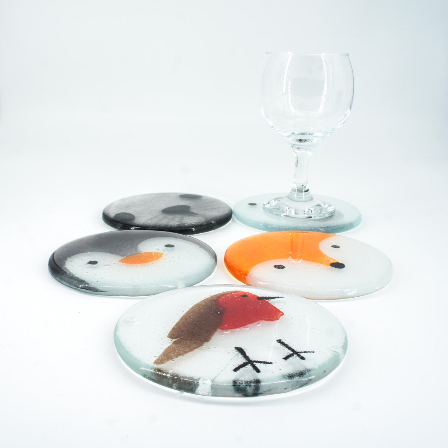 Set of 2 Robin Fused Glass Round Coasters 11cm(4 1/3"), robin round coaster red & grey, sea glass art, bird coasters