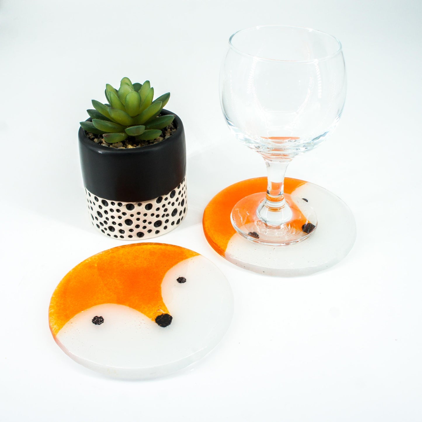 set of 2 round fox face fused glass coasters with white ribbon, Set of 2 Fox Fused Glass Round Coasters 11cm(4 1/3"), fox round coaster orange & white, sea glass art, fox coaster