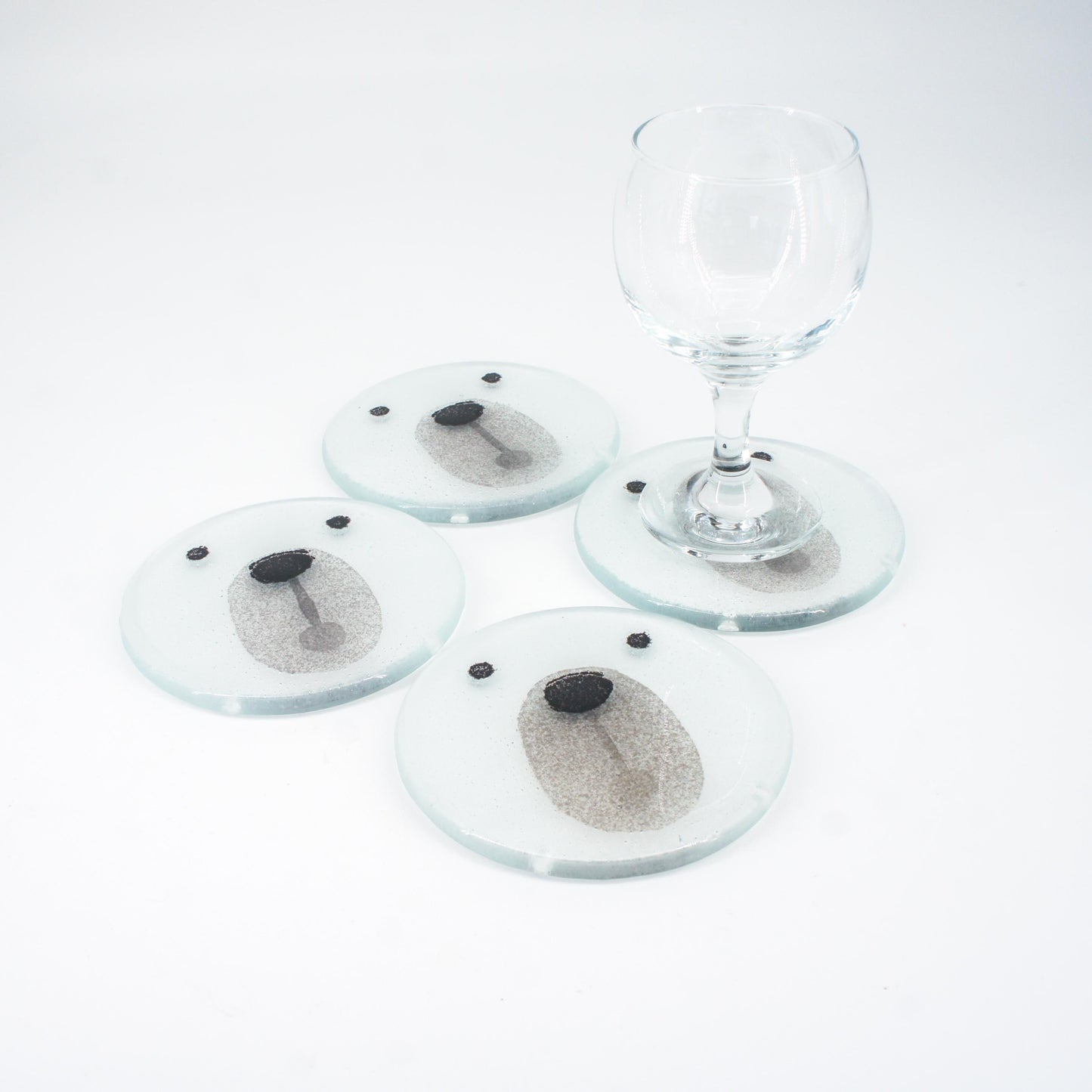 1 round polar bear face fused glass coaster
1 Polar Bear Fused Glass Coaster 11cm(4 1/3"), white polar bear round coaster, sea glass art, single coaster, handmade glass