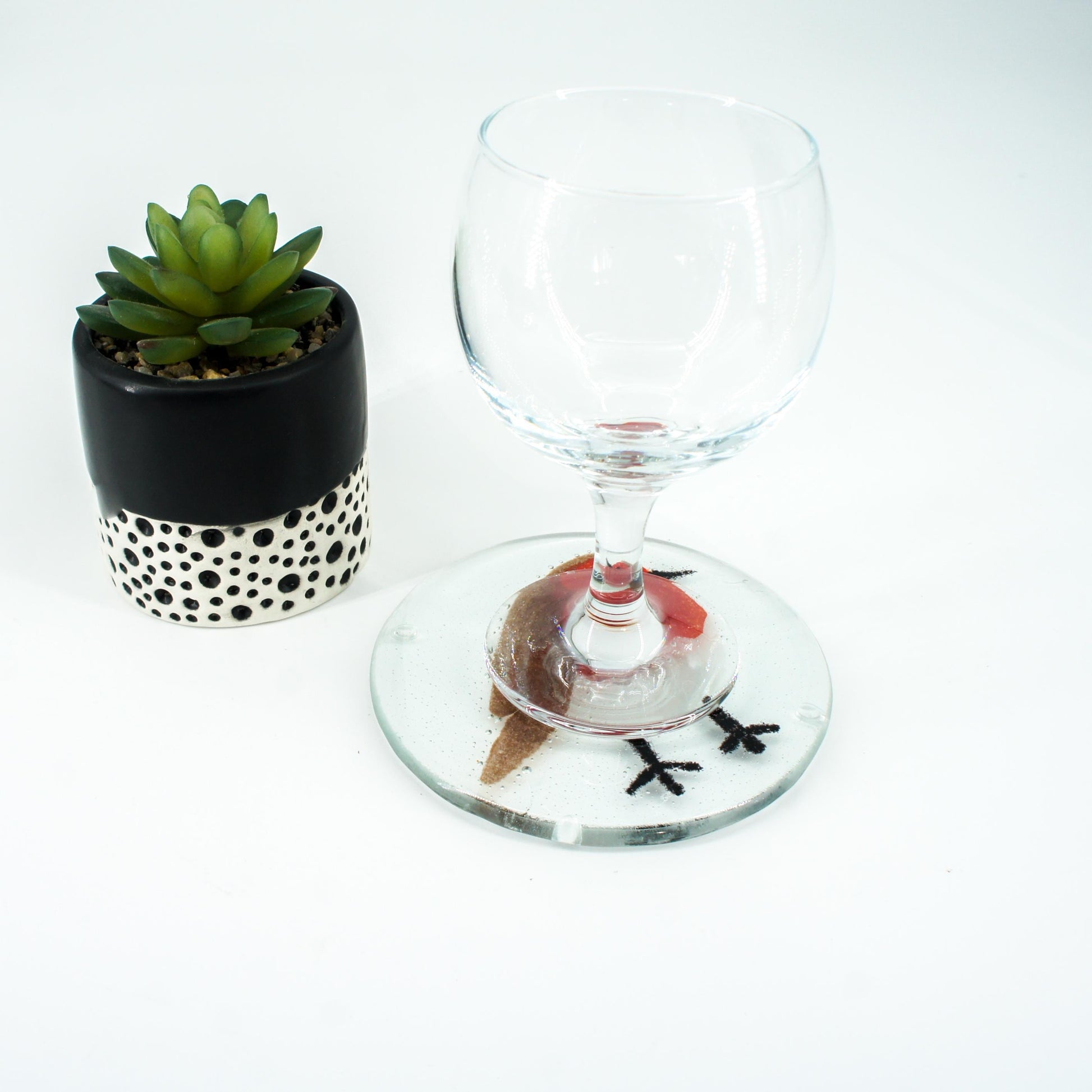 Set of 2 Robin Fused Glass Round Coasters 11cm(4 1/3"), robin round coaster red & grey, sea glass art, bird coasters