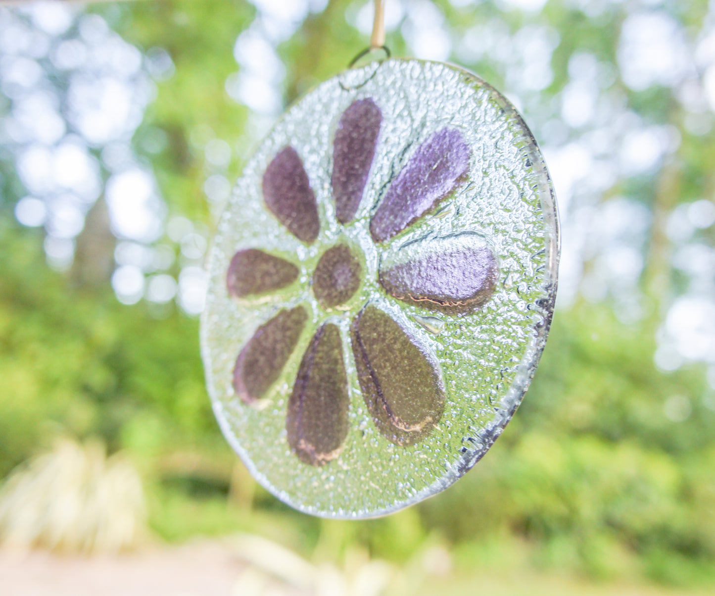 Purple Daisy Glass Hanging Suncatcher - 12cm(5")