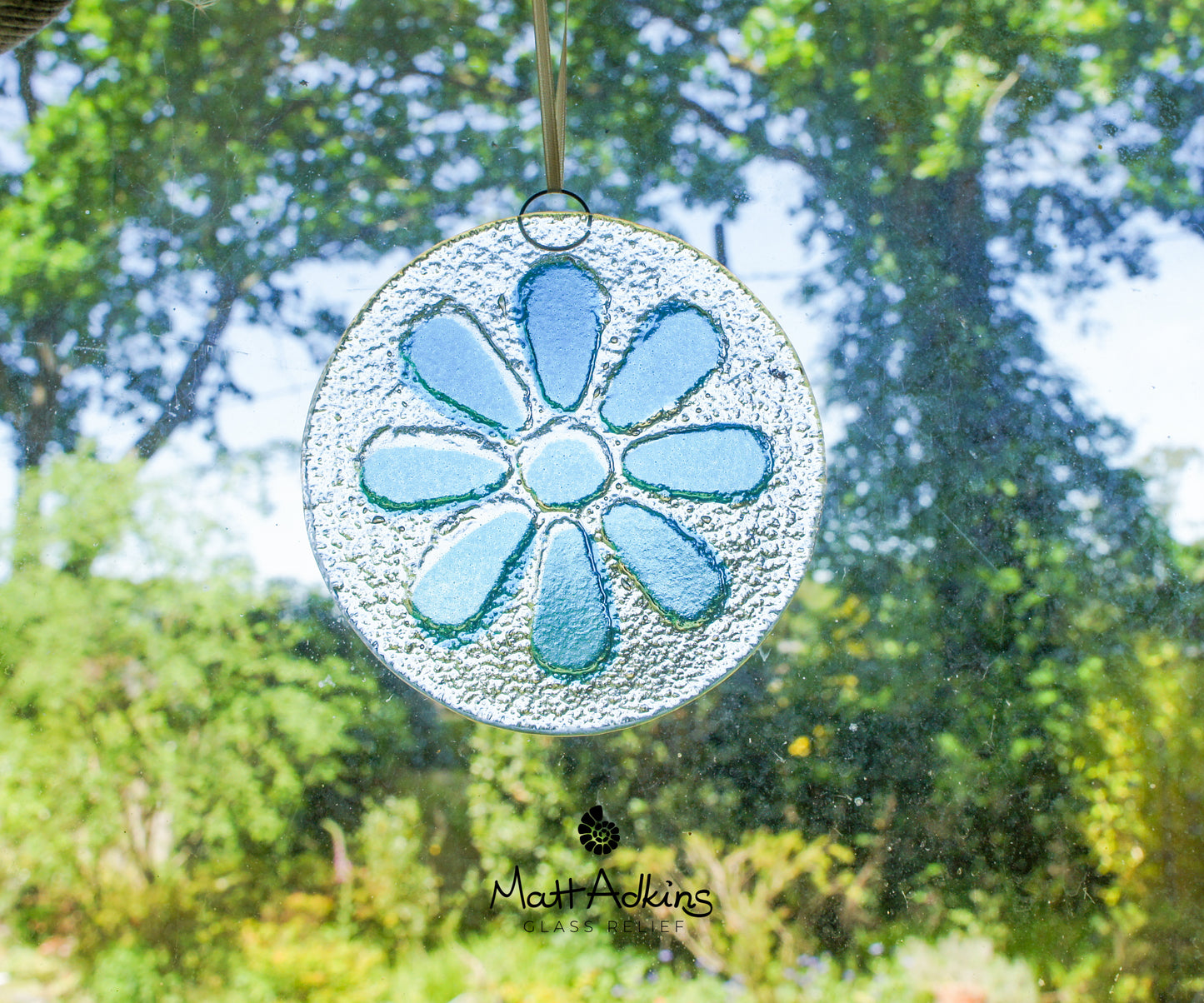 Blue Daisy Suncatcher - 12cm(5")