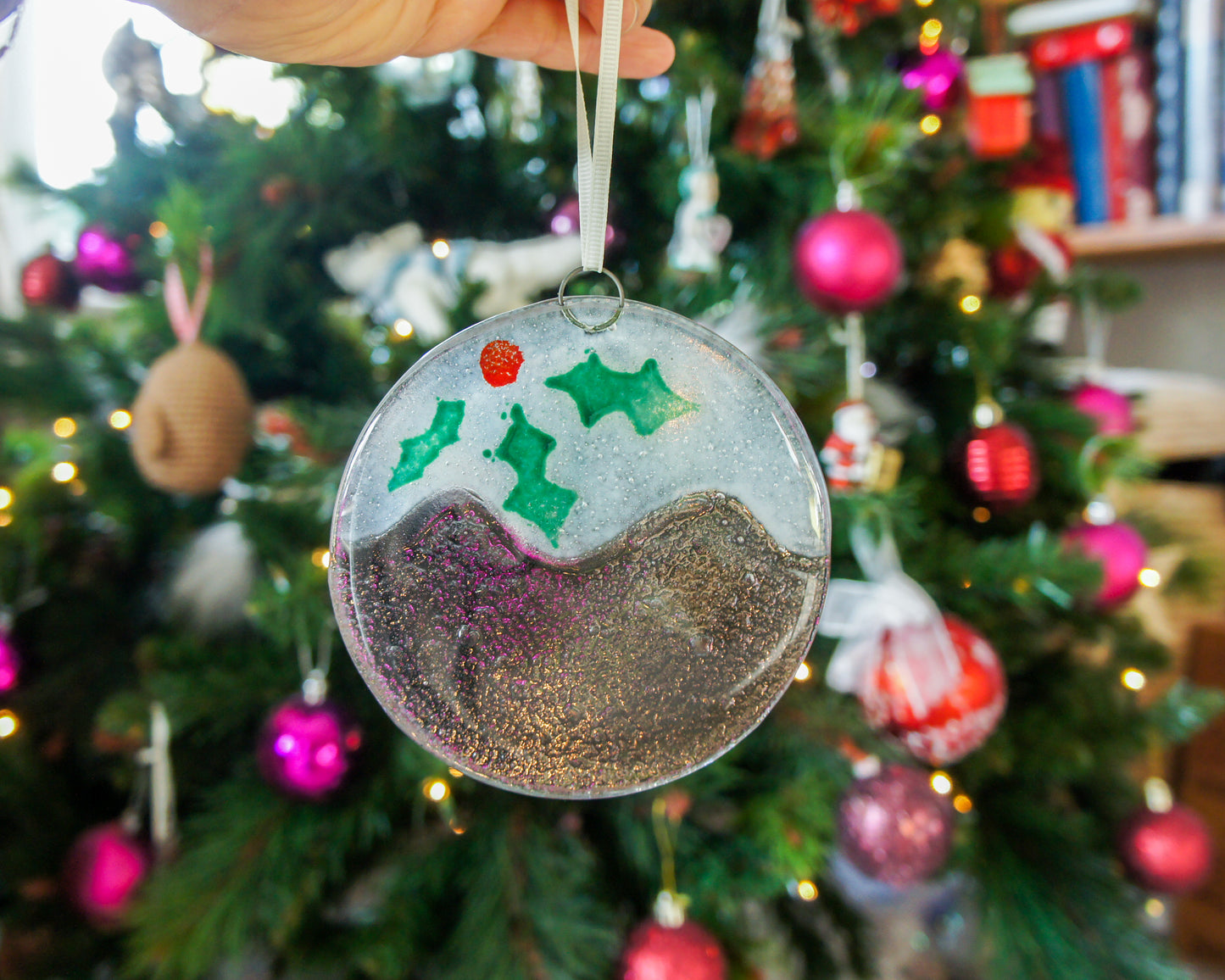 Christmas Pudding suncatcher glass