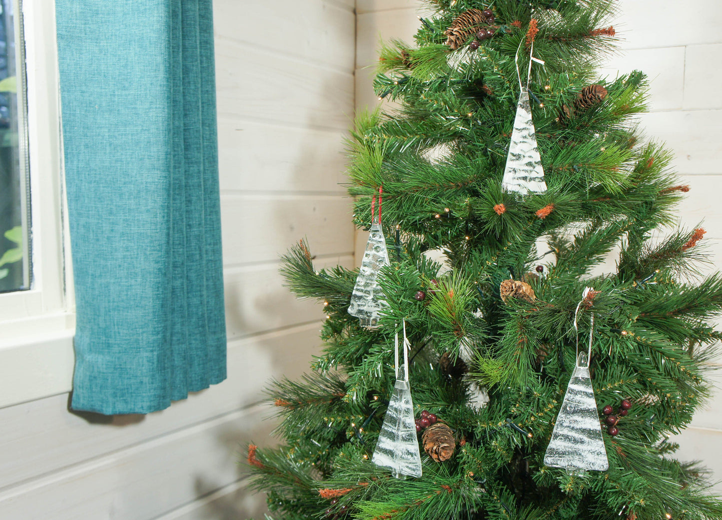 1 to 6 Medium Glass Trees - Hanging - 12cm/3 3/4"