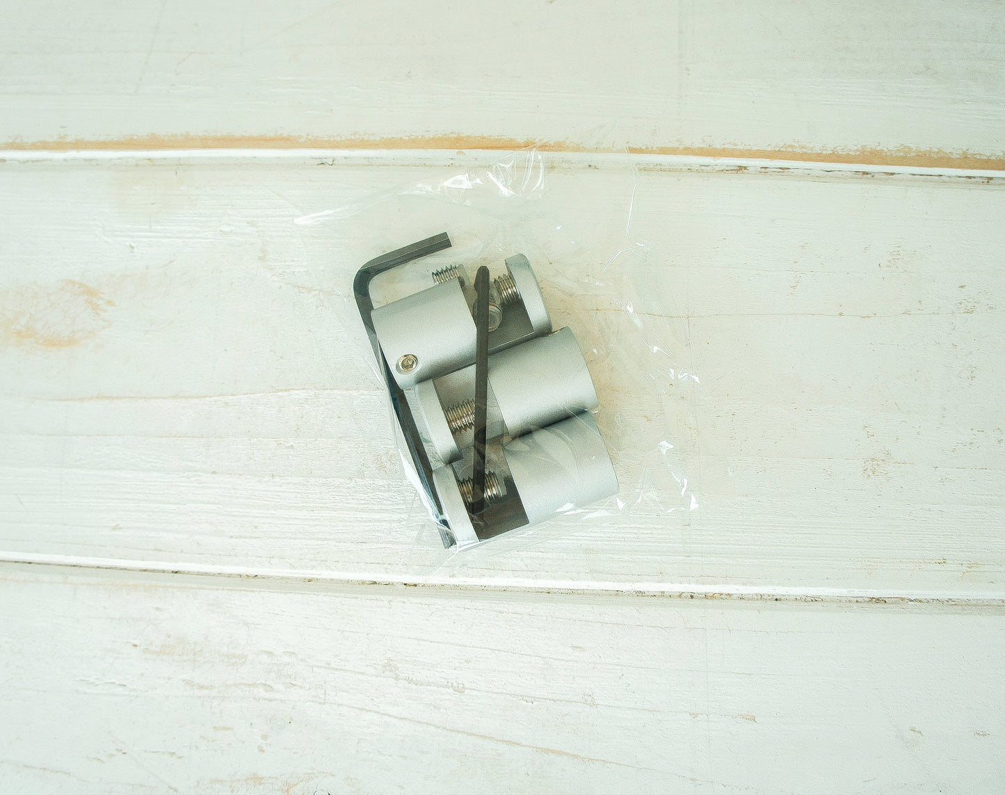 Set of 3 fixings with 2 allen keys for glass wall panels | panel to be 18mm from the wall